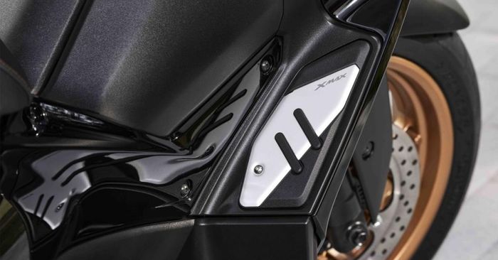 รีวิว Yamaha Xmax Tech Max 300 2025 โฉมใหม่กำลังจะมา