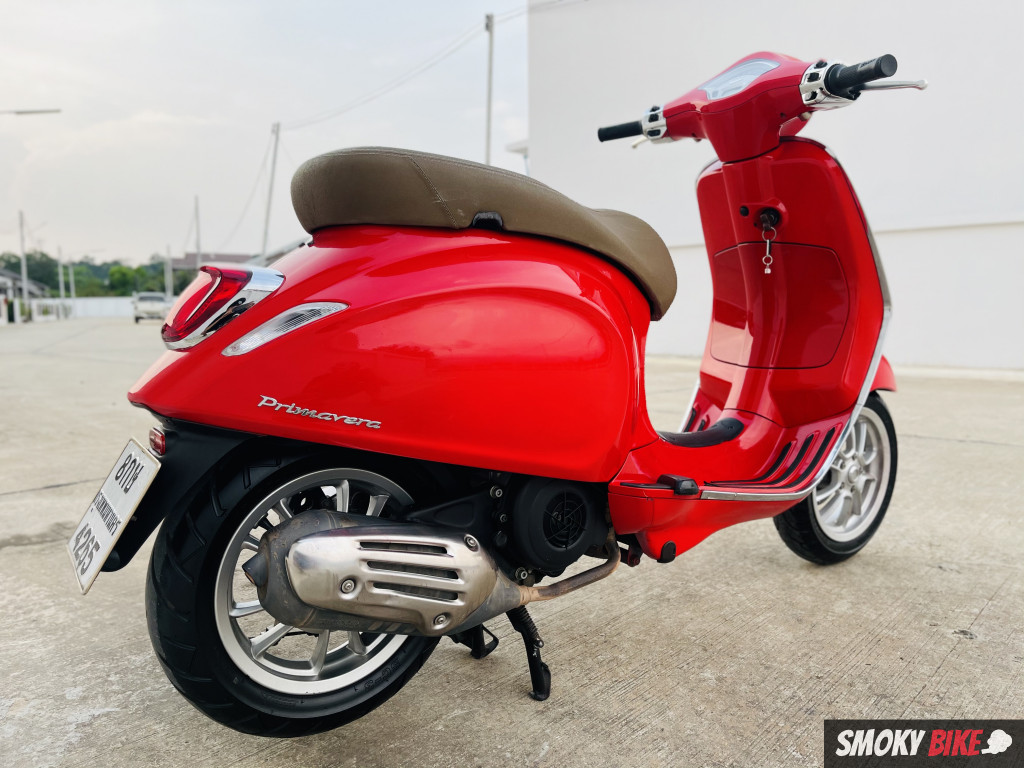 รีวิว Vespa Primavera 150 I-get 2025 สีสันใหม่ โดนใจวัยรุ่น