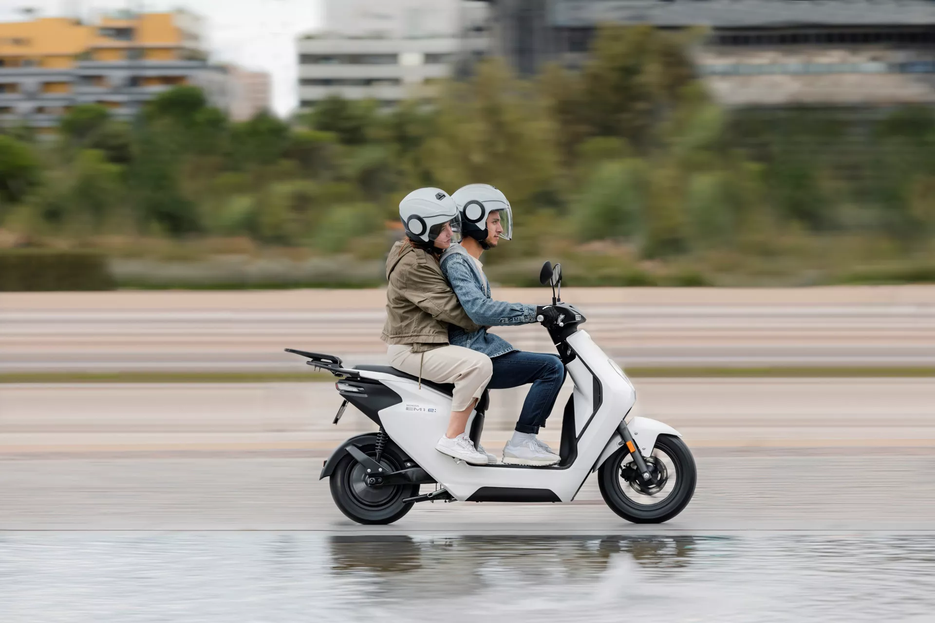 Honda Em 1e ใหม่ Scooter Ev ที่ถูกที่สุดของ Honda